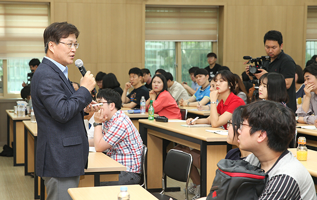 최양희 미래부 장관, 영남대서 특강